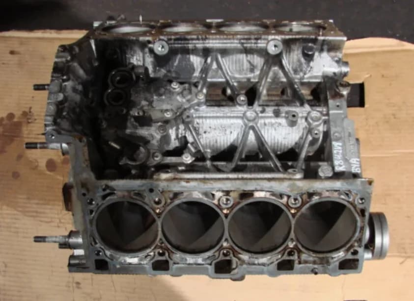 Bloc Moteur Nu Audi R8 4 2fsi V8 420cv Byh