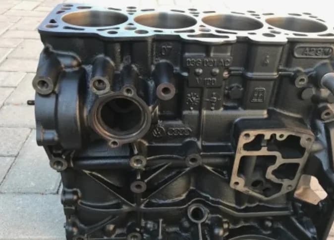 Bloc Moteur Volkswagen Golf V 1 9 Tdi Bxe