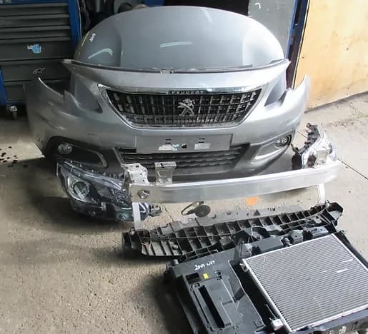 Face avant complete Peugeot 2008 — photo 1