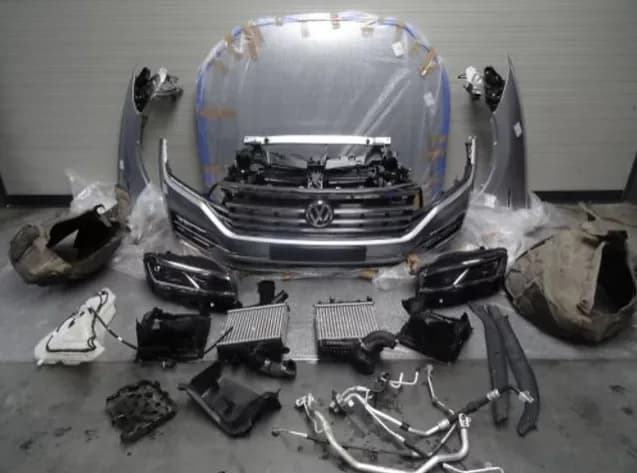 Face avant complete VW Touareg III — photo 2