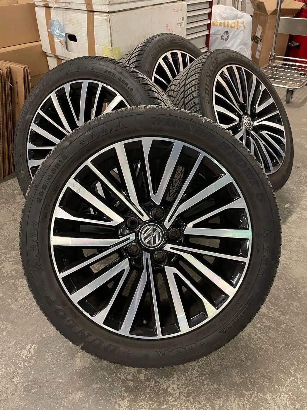 Lot 4 jantes aluminium VW Transporter T5/T6 — photo 1