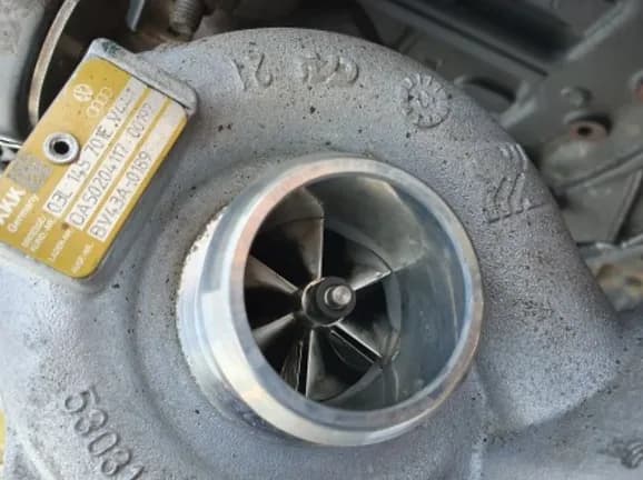 Moteur complet Audi Q5 2.0 TDI 170 cv — photo 5