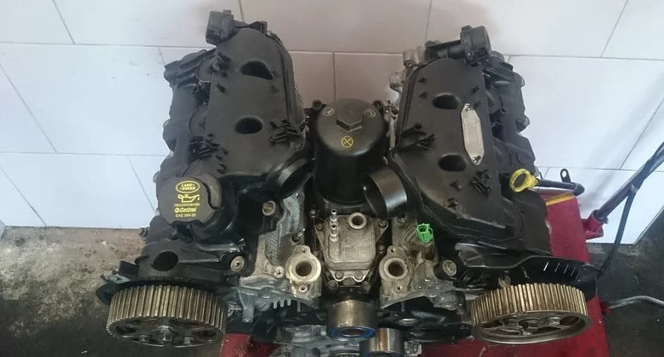 Bloc Moteur LAND Rover Discovery 2,7 TDV6