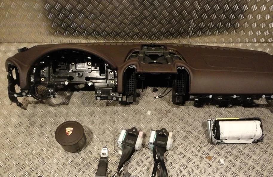 Tableau de Bord Complet Porsche Cayenne