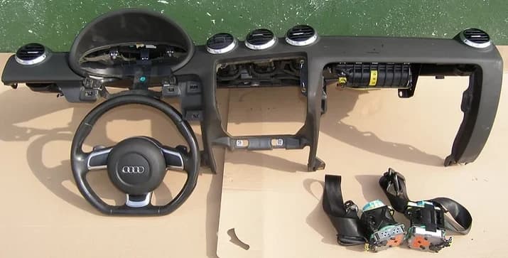 Tableau de bord complet Audi TT (8S)