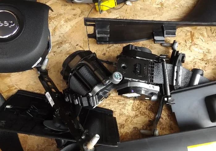 Tableau De Bord Complet Jeep Cherokee — occasion contrôlée