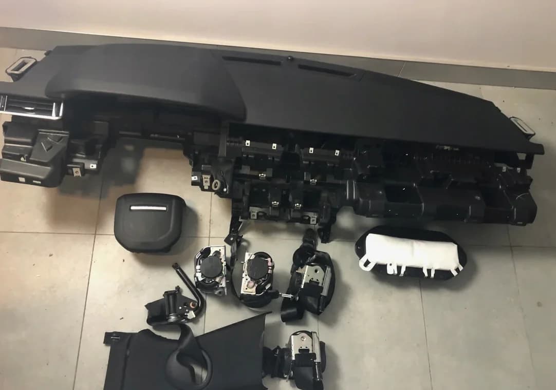 Pièce de réemploi Tableau De Bord Complet Range Rover Velar L 560