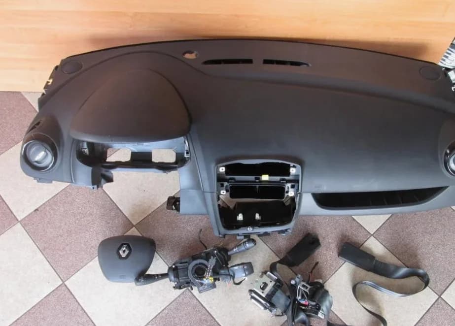 Tableau De Bord Complet Renault Clio 4