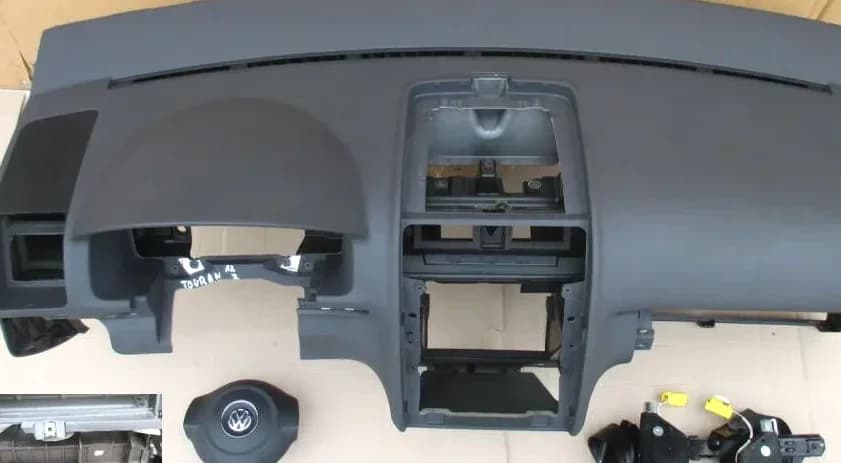 Tableau De Bord Complet Vw Touran — occasion contrôlée