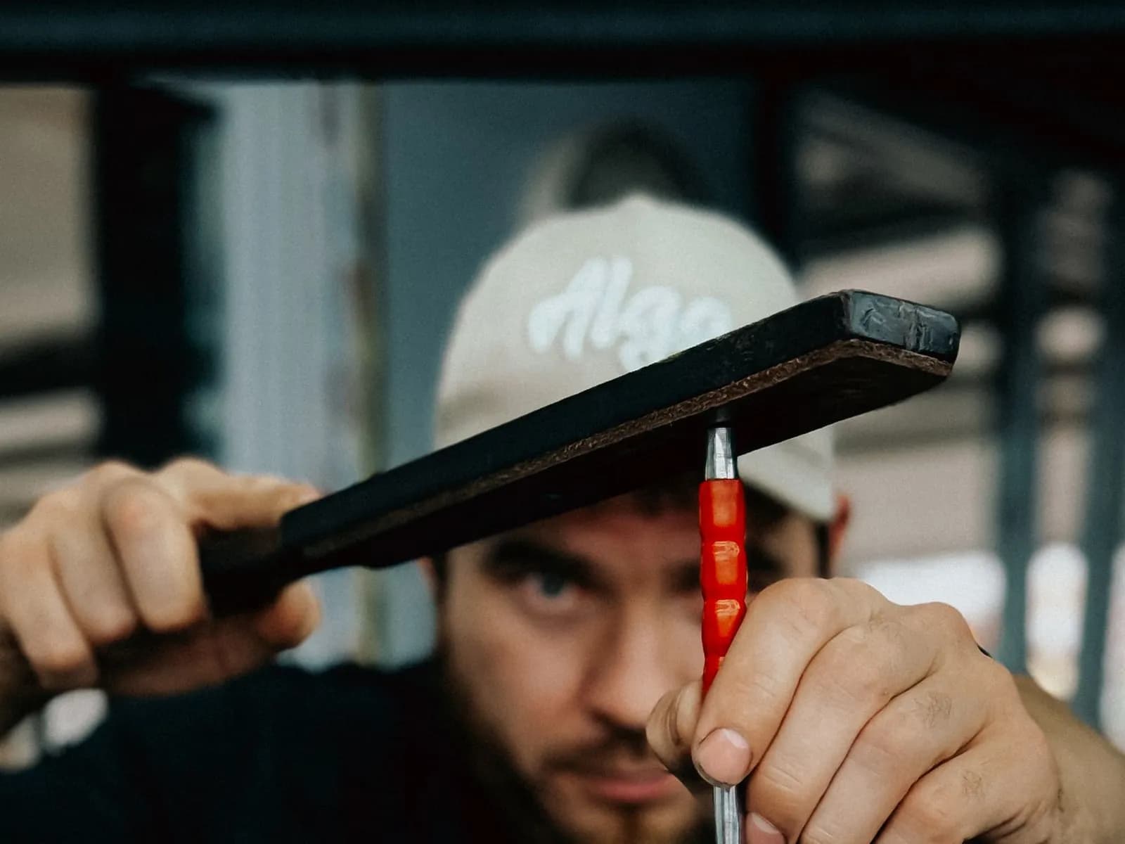 L'espace de démontage — atelier Garage Chalmet