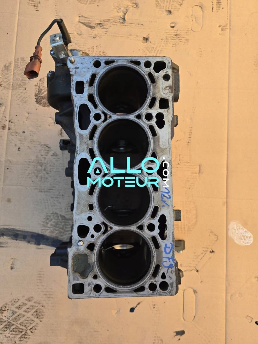 Bloc moteur nu VOLKSWAGEN caddy 2.0 tdi DFS