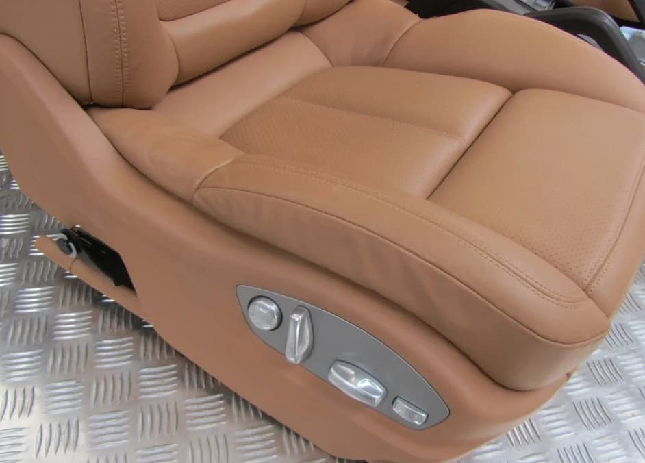 Porsche Cayenne 7P5 Interieur Complet