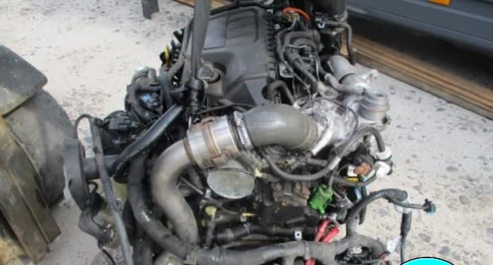 Moteur complet RENAULT TRAFIC VIVARO 1,6 dCi 120 cv R9MD450 BI-TURBO