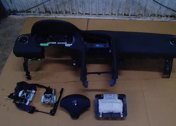Planche de Bord Peugeot 5008