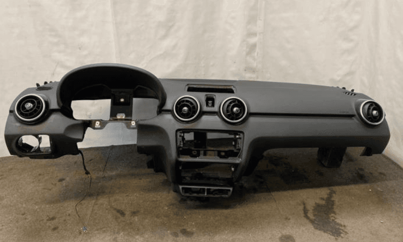 Tableau de bord complet Audi A1 — photo 1