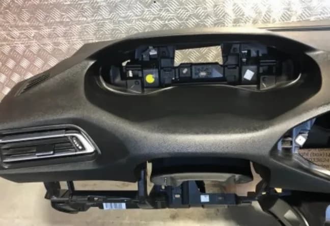 Pièce de réemploi Tableau De Bord Complet Peugeot 308 T9