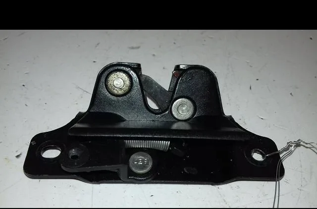 Actionneur serrure hayon Peugeot 206 (2L_, 2M_) 1.4 i (2lkfwa, 2mkfwa) (2009-2013) 3 portes occasion