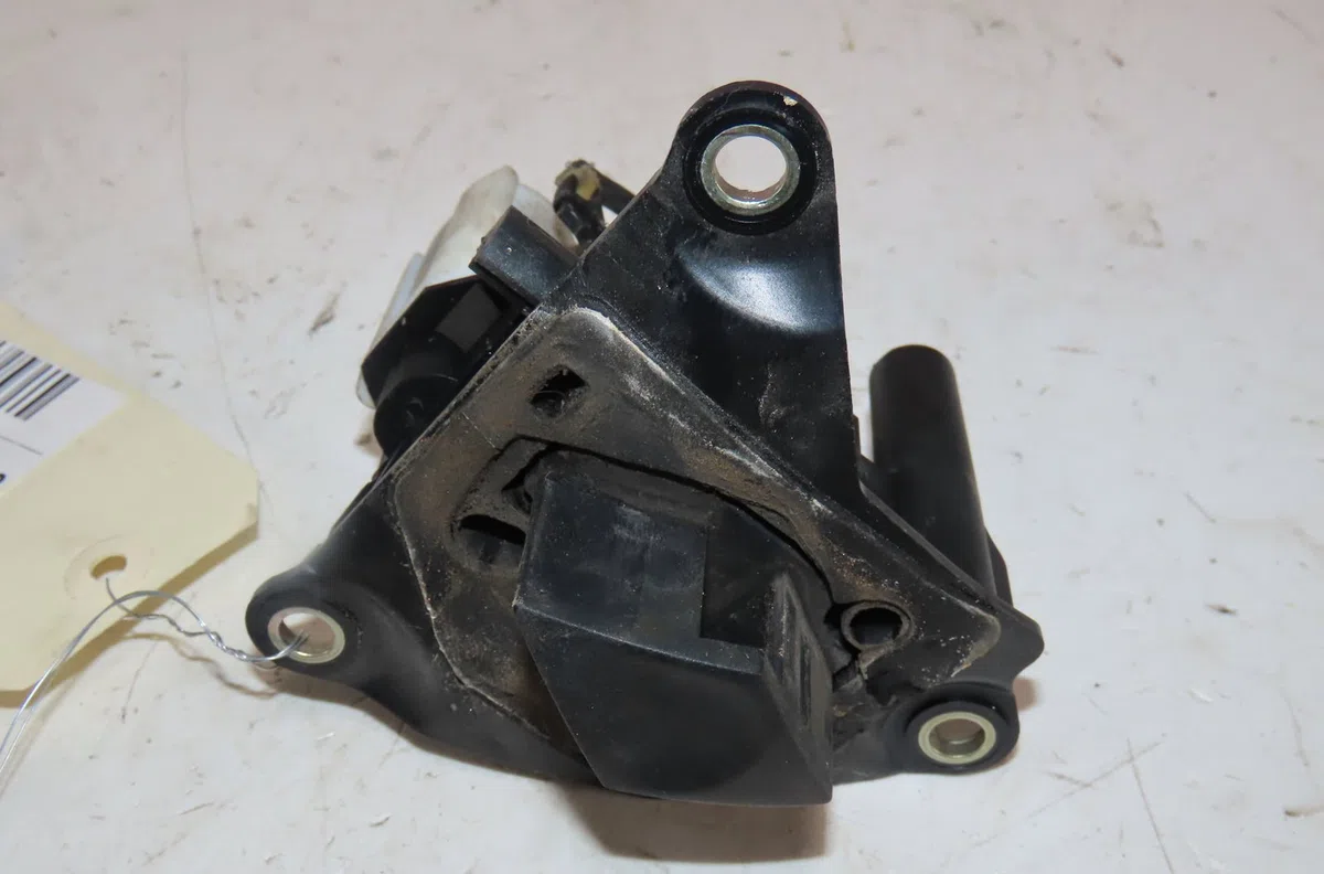 Actionneur serrure hayon Renault CLIO II (BB_, CB_) 1.2 16v (bb05, bb0w, bb11, bb27, bb2t, bb2u, bb2v, cb05,... (2001-20