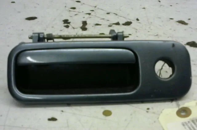 Actionneur serrure hayon Volkswagen POLO III (6N1) 60 1.4 (1995-1999) occasion