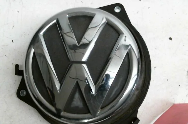 Actionneur serrure hayon Volkswagen POLO V (6R1, 6C1) 1.2 tdi (2009) 5 portes occasion