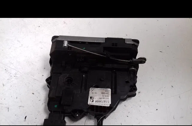 Actionneur serrure porte arg Fiat PUNTO EVO (199_) 1.3 d multijet (199axc1a, 199bxc1a, 199axt1a, 199bxt1a) (2009-2012) 3