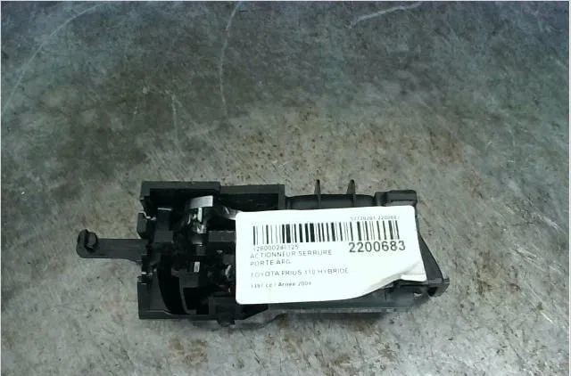 Actionneur serrure porte arg Toyota PRIUS Liftback (_W2_) 1.5 hybrid (nhw20_) (2003-2009) occasion
