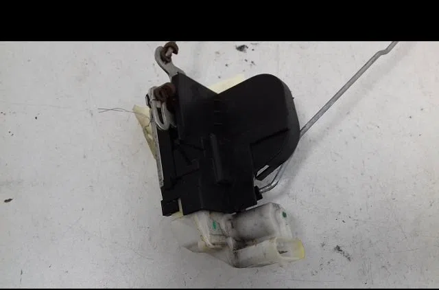 Actionneur serrure porte avd Alfa romeo 147 (937_) 1.6 16v t.spark (937.axa1a, 937.axb1a, 937.bxb1a) (2001-2010) occasio