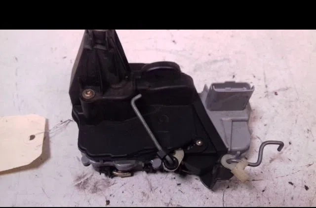 Actionneur serrure porte avg Peugeot 307 (3A-C) 2.0 hdi 90 (2000-2007) 5 portes occasion