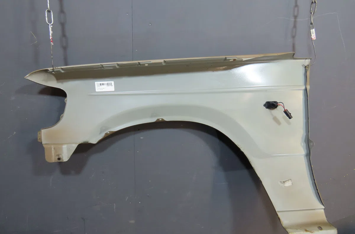 Aile avant droite HYUNDAI GALLOPER 2001 occasion