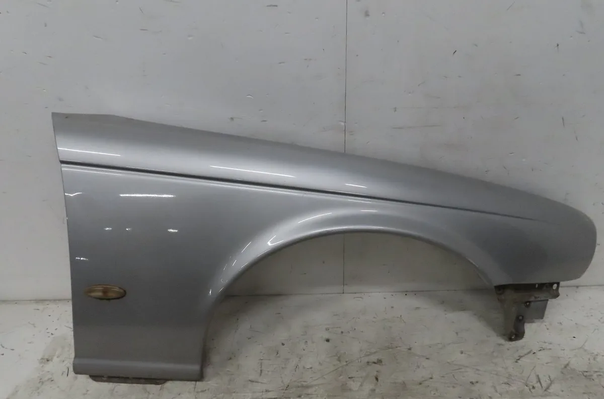 Aile avant droite Jaguar XJ (X350, X358) D 2.7 (2005-2009) occasion