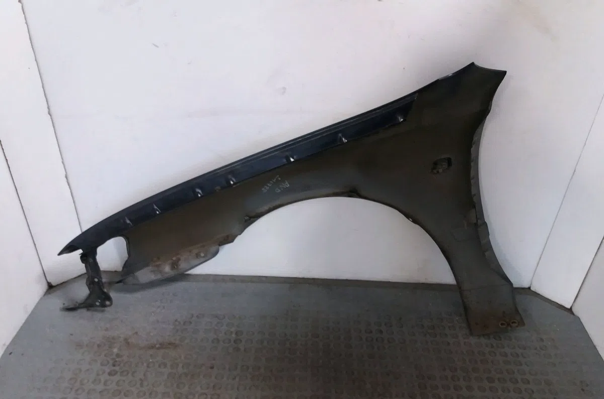 Aile avant droite Toyota CARINA E VI (_T19_) 2.0 td (ct190) (1996-1997) occasion
