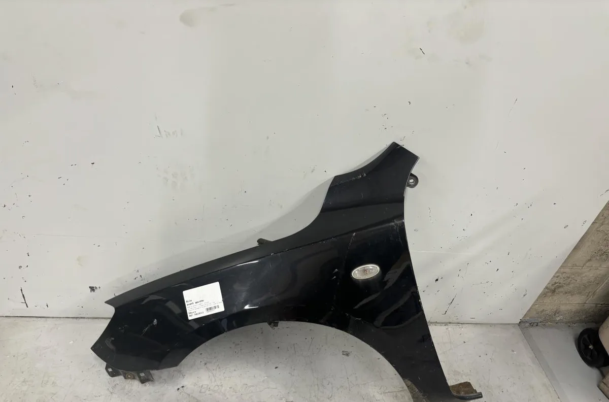 Aile avant gauche Mazda 3 A trois volumes (BK) 1.6 di turbo (bk12y) (2004-2009) occasion