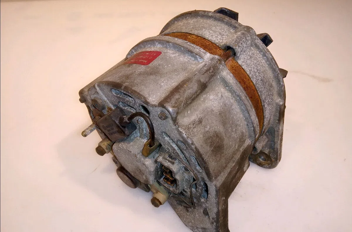 Alternateur Ford SIERRA II (GBG, GB4) 2.0 (1987-1993) occasion