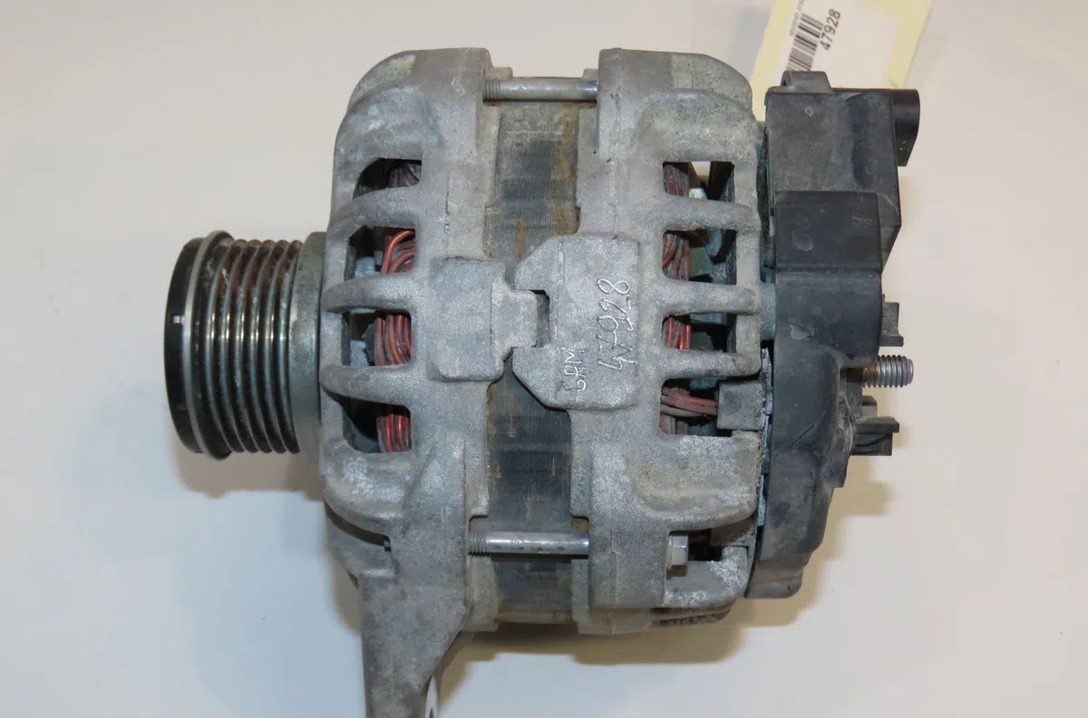 Alternateur Iveco DAILY V Camionnette 35c17, 35s17, 40c17, 45c17, 50c17, 60c17, 65c17, 70c17 (2011-2014) occasion