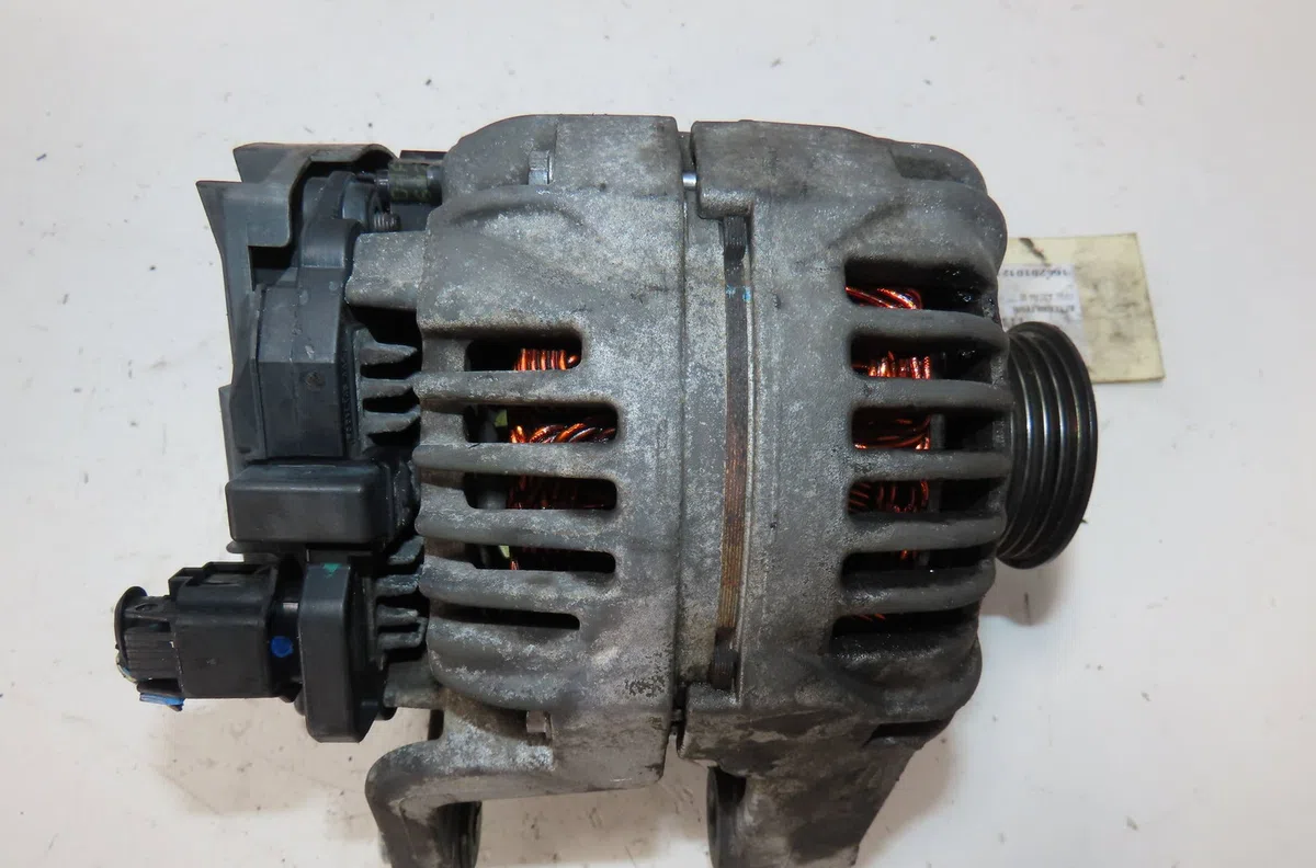 Alternateur Opel ASTRA H GTC (A04) 1.4 (l08) (2005-2010) occasion