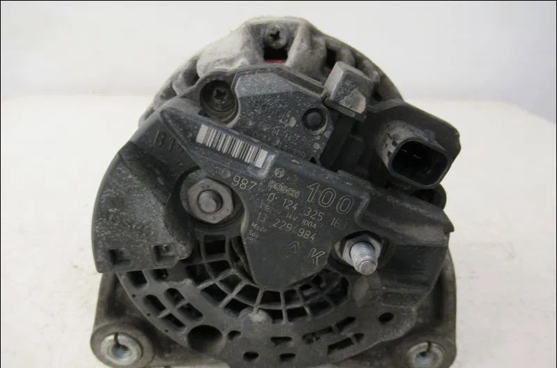 Alternateur Opel ASTRA H GTC (A04) 1.6 (l08) (2005-2010) occasion
