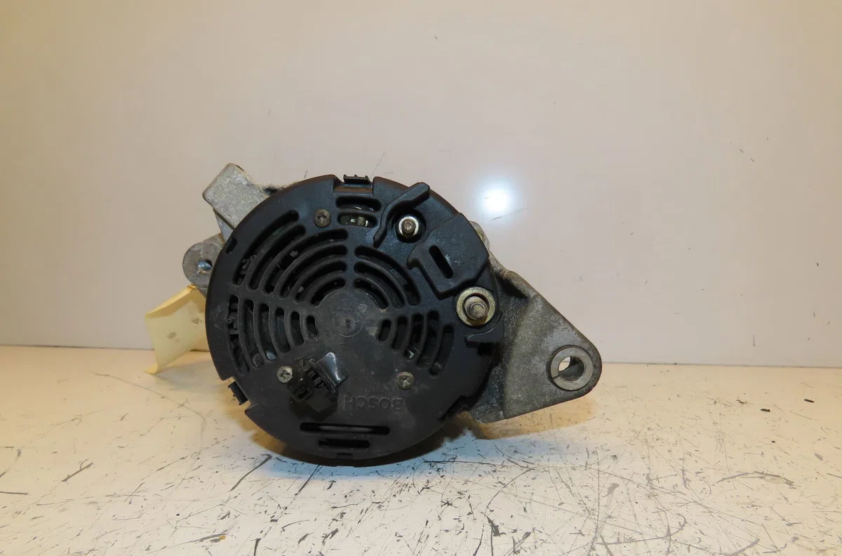 Alternateur Opel CORSA B (S93) 1.4 i (f08, f68, m68) (1993-2000) occasion