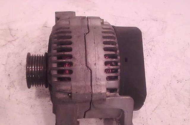 Alternateur OPEL VECTRA II 2001 occasion