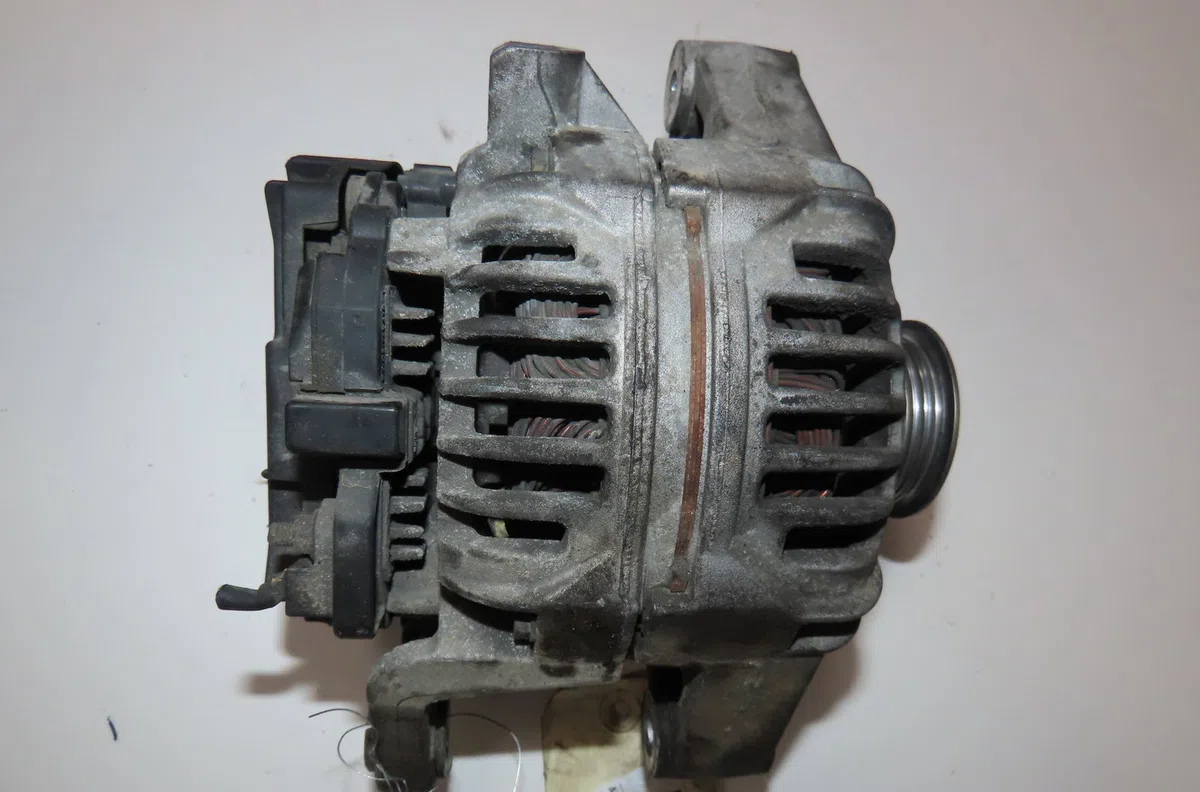 Alternateur Opel ZAFIRA A Monospace (T98) 1.6 16v (f75) (1999-2005) occasion