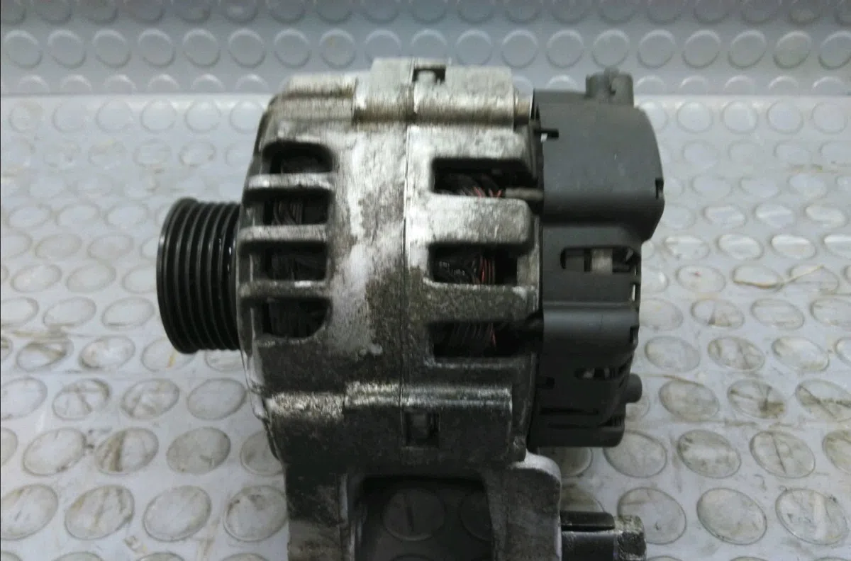 Alternateur Peugeot 206 (2L_, 2M_) 1.4 i (2lkfwa, 2mkfwa) (2009-2013) 3 portes occasion