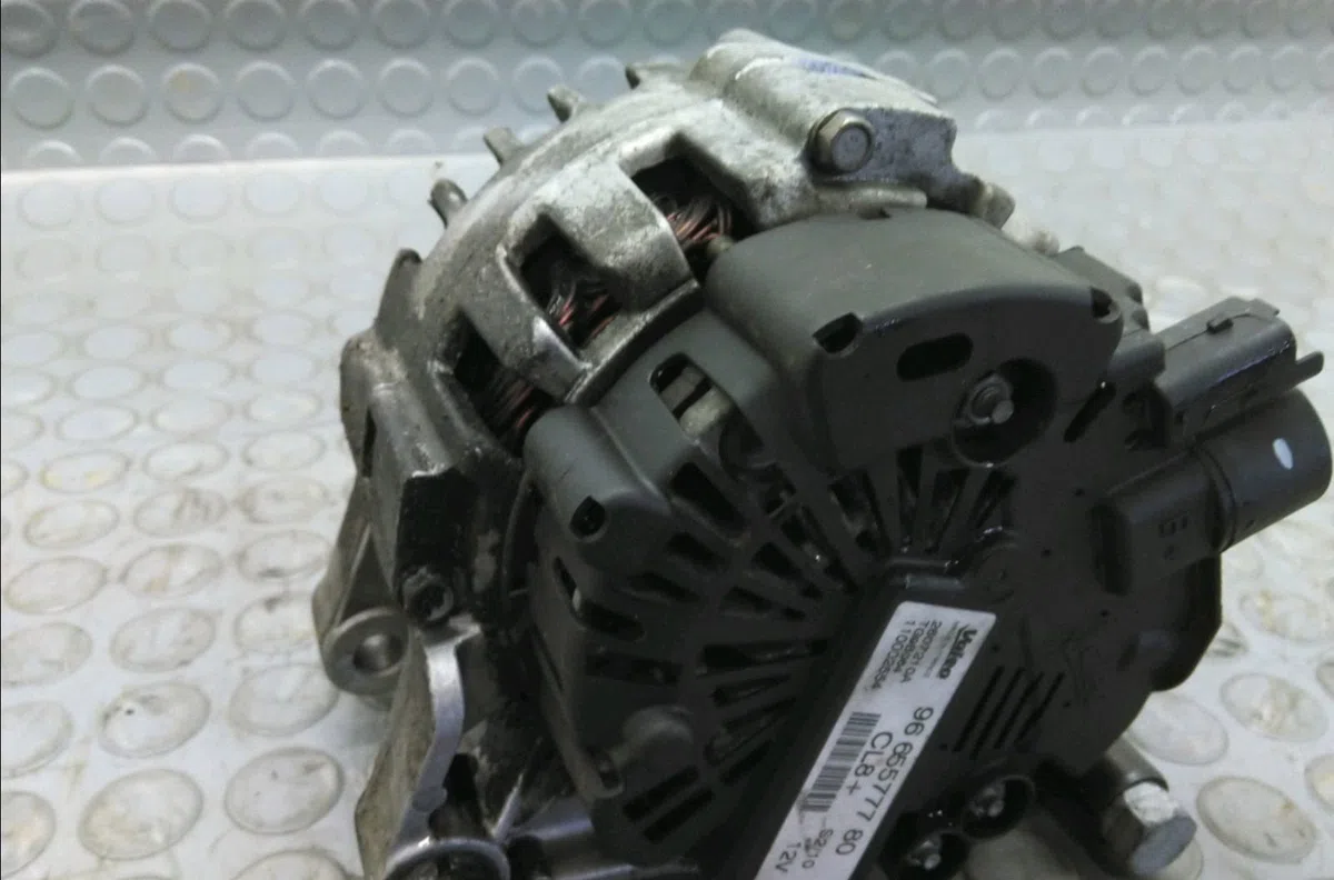 Alternateur Peugeot 206 (2L_, 2M_) 1.4 i (2lkfwa, 2mkfwa) (2009-2013) 3 portes occasion