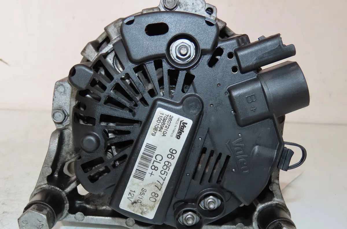 Alternateur Peugeot 206 (2L_, 2M_) 1.4 i (2lkfwa, 2mkfwa) (2009-2013) 3 portes occasion