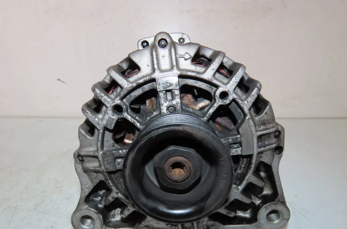Alternateur Peugeot 206 (2L_, 2M_) 1.4 i (2lkfwa, 2mkfwa) (2009-2013) 3 portes occasion