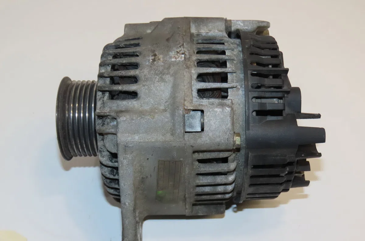 Alternateur Peugeot 306 3-5 portes (7A, 7C, N3, N5) 1.8 (1993-2001) occasion
