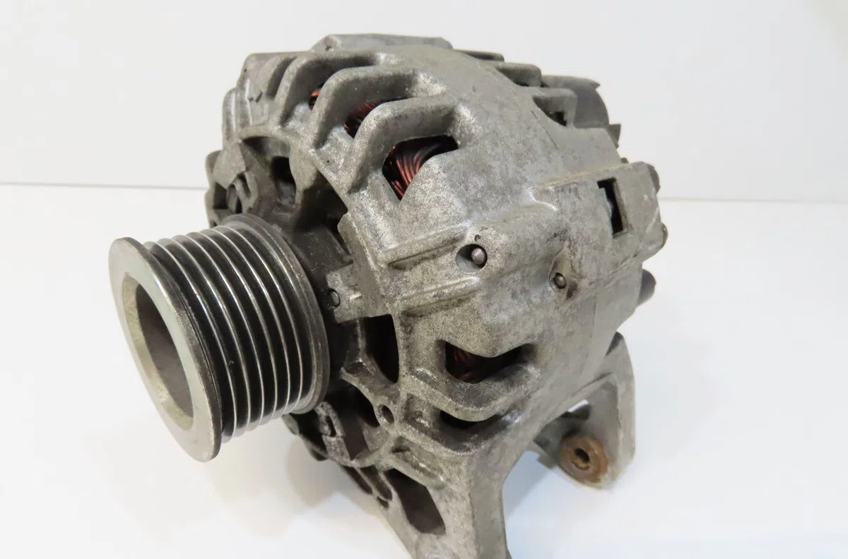 Alternateur Renault CLIO III (BR0-1, CR0-1) 1.2 16v (br02, br0j, br11, cr02, cr0j, cr11) (2005-2014) 5 portes occasion