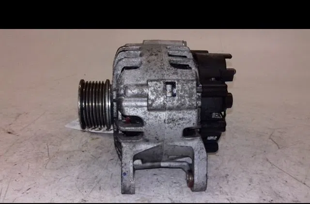 Alternateur Renault CLIO III (BR0-1, CR0-1) 1.2 16v (br02, br0j, br11, cr02, cr0j, cr11) (2005-2014) 5 portes occasion