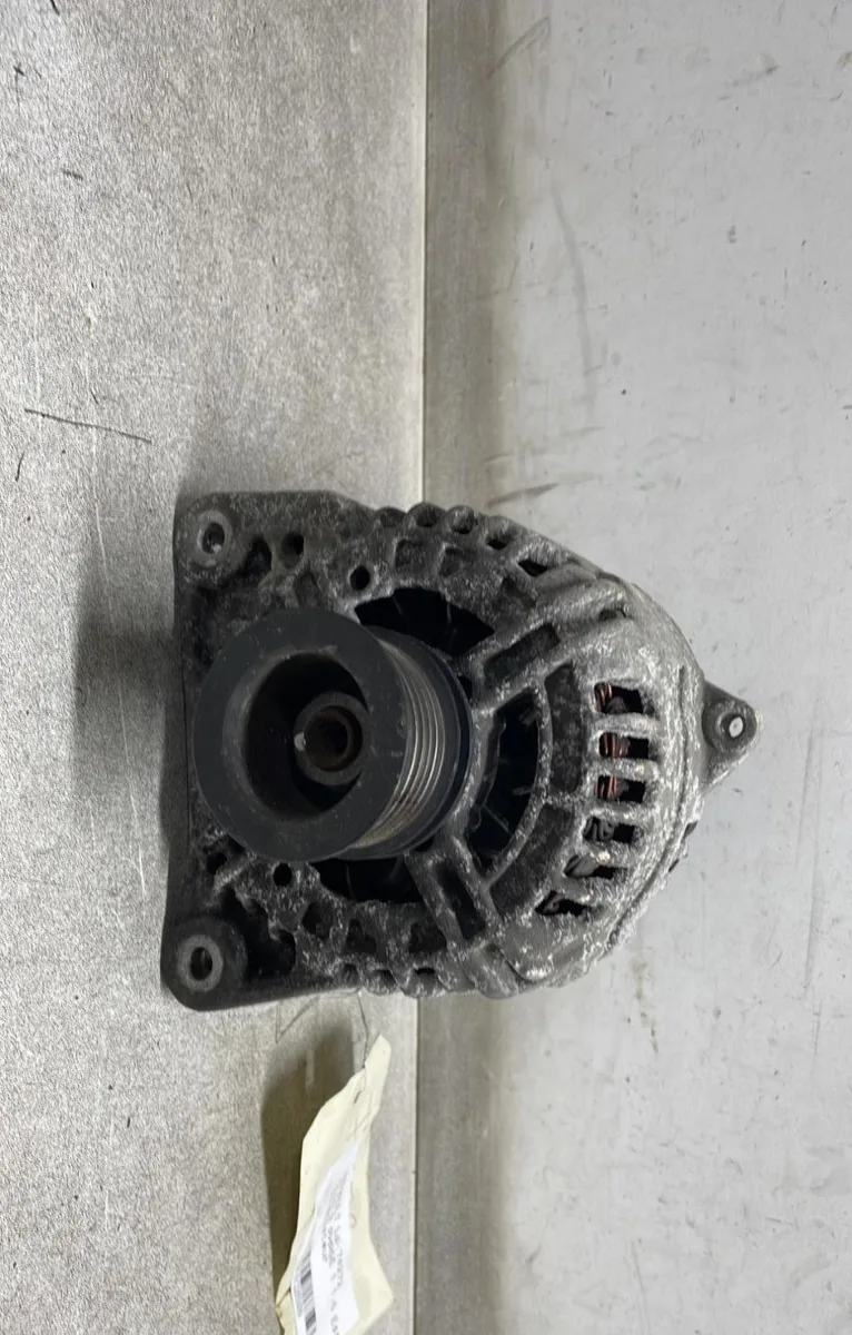 Alternateur Renault CLIO III (BR0-1, CR0-1) 1.6 16v (br05, br0b, br0y, br15, br1j, br1m, br1y, cr0b,... (2005-2014) 5 po