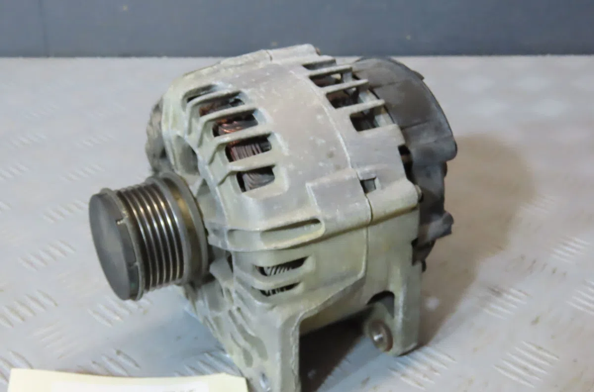 Alternateur Renault KANGOO Express (FW0-1_) 1.5 dci 90 (fw0g, fw05, fw08, fw11) (2009) 4 portes occasion
