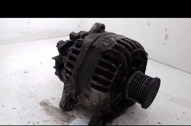 Alternateur Renault LAGUNA II (BG0-1_) 1.9 dci (bg1a, bg1w, bg0g) (2005-2007) occasion