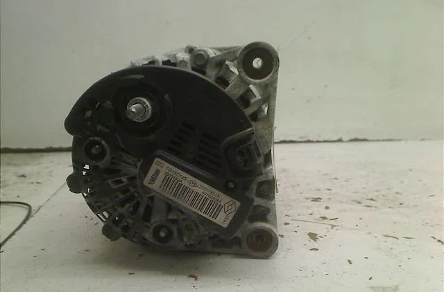 Alternateur Renault LAGUNA III (BT0-1) 2.0 16v (bt05, bt0f, bt0w) (2007-2012) occasion
